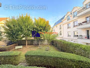 Appartement à HOUILLES