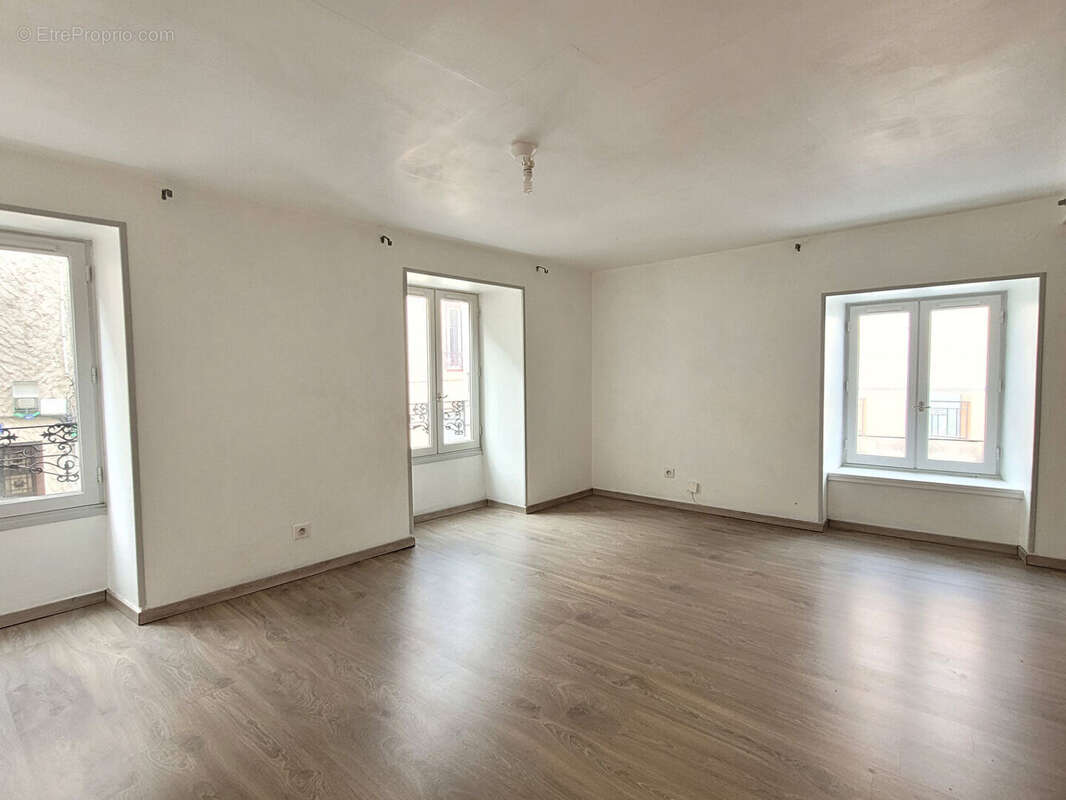 Maison à ESPALY-SAINT-MARCEL