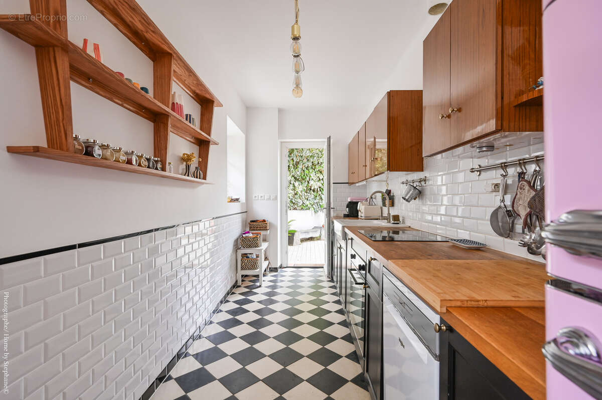 Maison à SAINT-CYR-SUR-MER