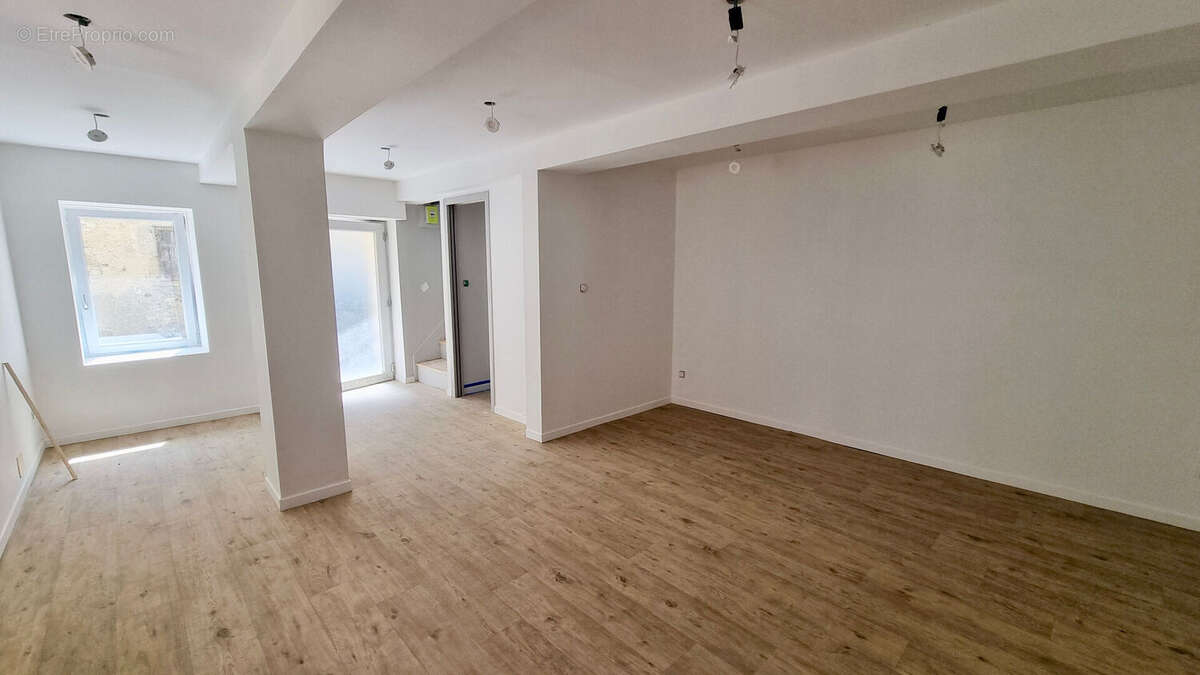 Maison à PONT-DU-CHATEAU