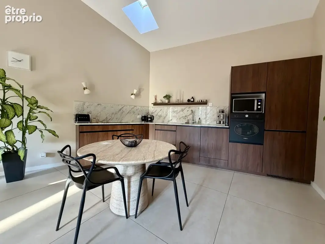 Maison 5 pièces 188 m² à vendre à Nimes (30000) - photo 2
