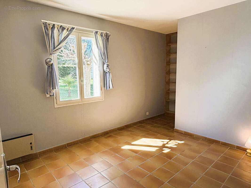 Maison à JOUQUES