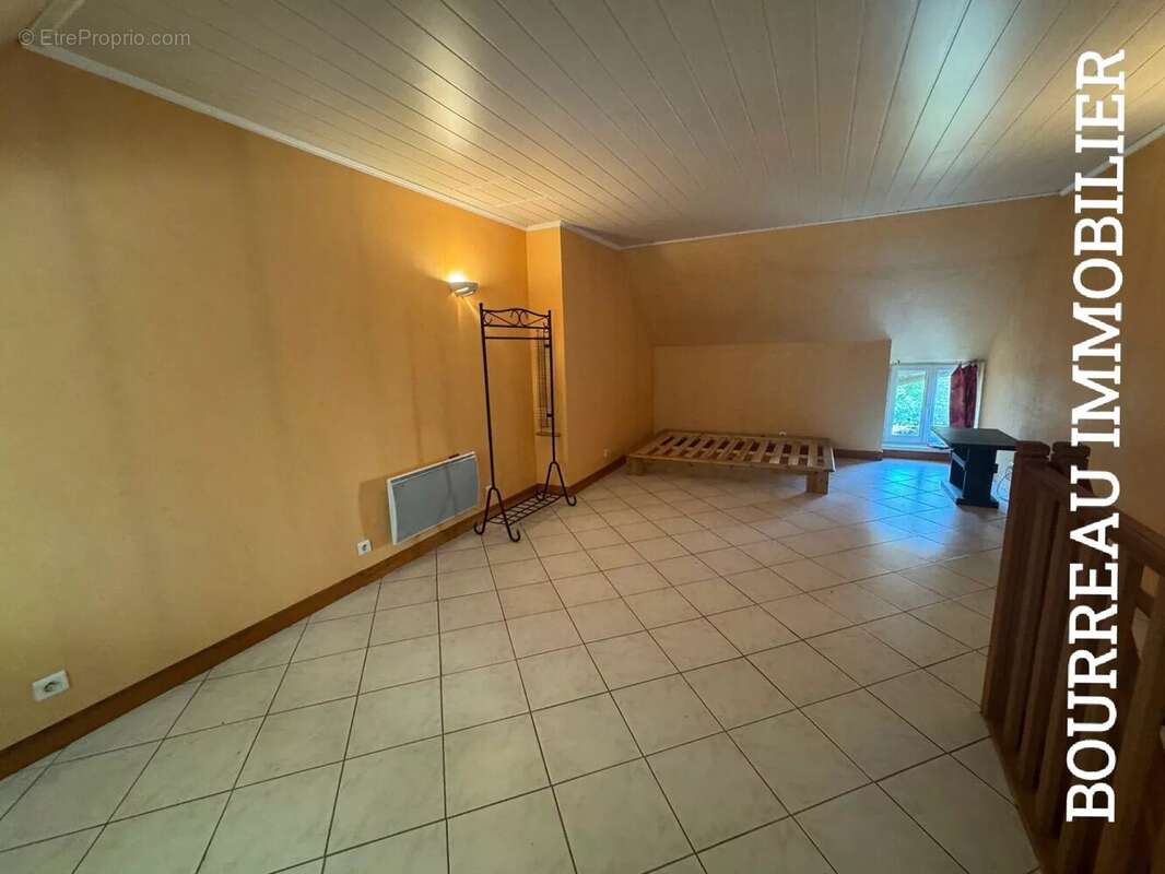 Maison à CHASSY