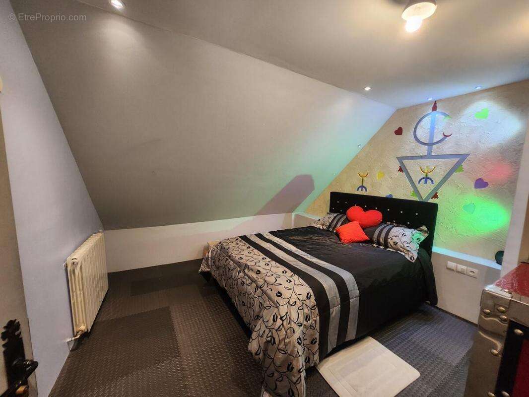 Appartement à CUISE-LA-MOTTE