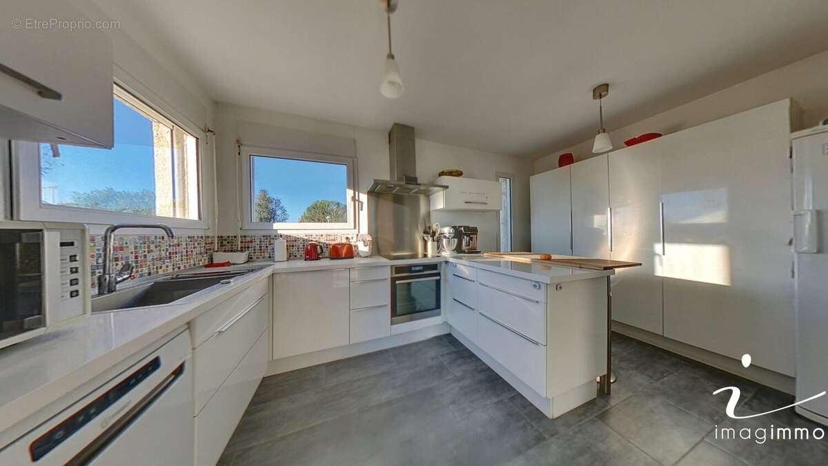 Maison à SAINT-JEAN-DE-VEDAS