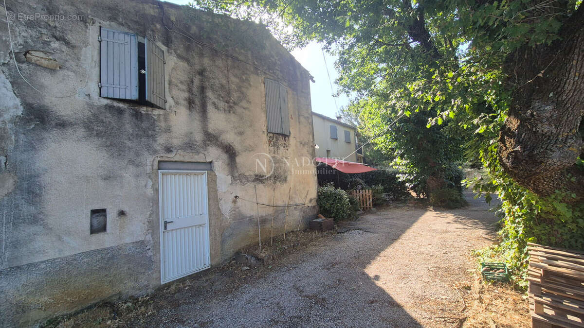 Maison à BONNIEUX