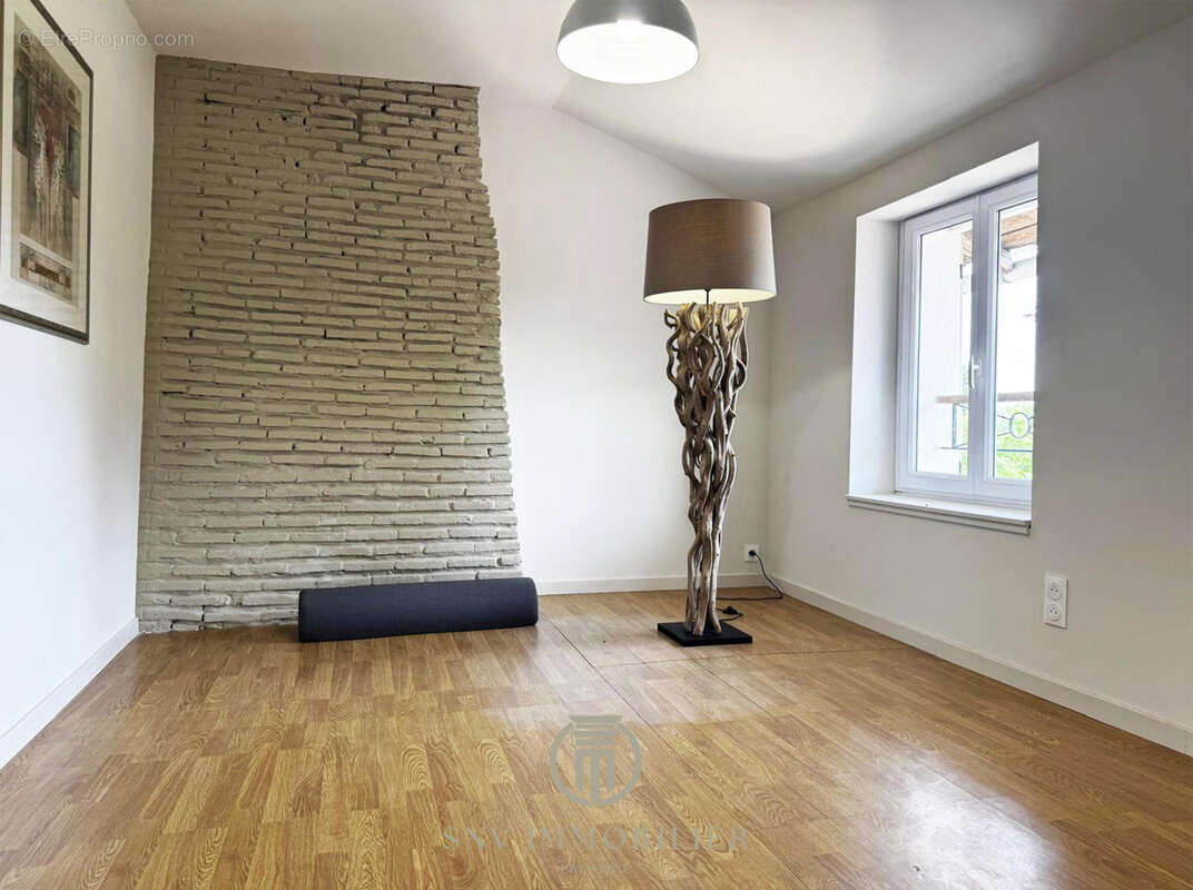 Maison à MONTAIGUET-EN-FOREZ