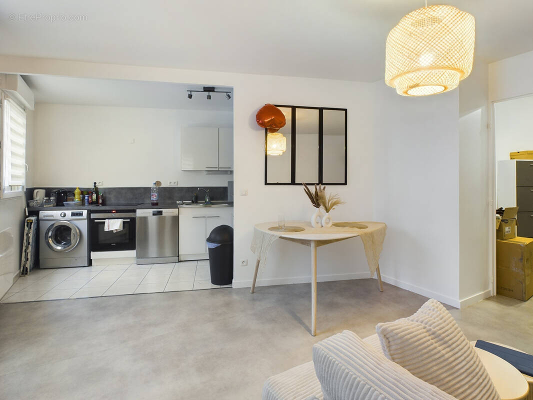 Appartement à SAINT-PIERRE-DU-PERRAY