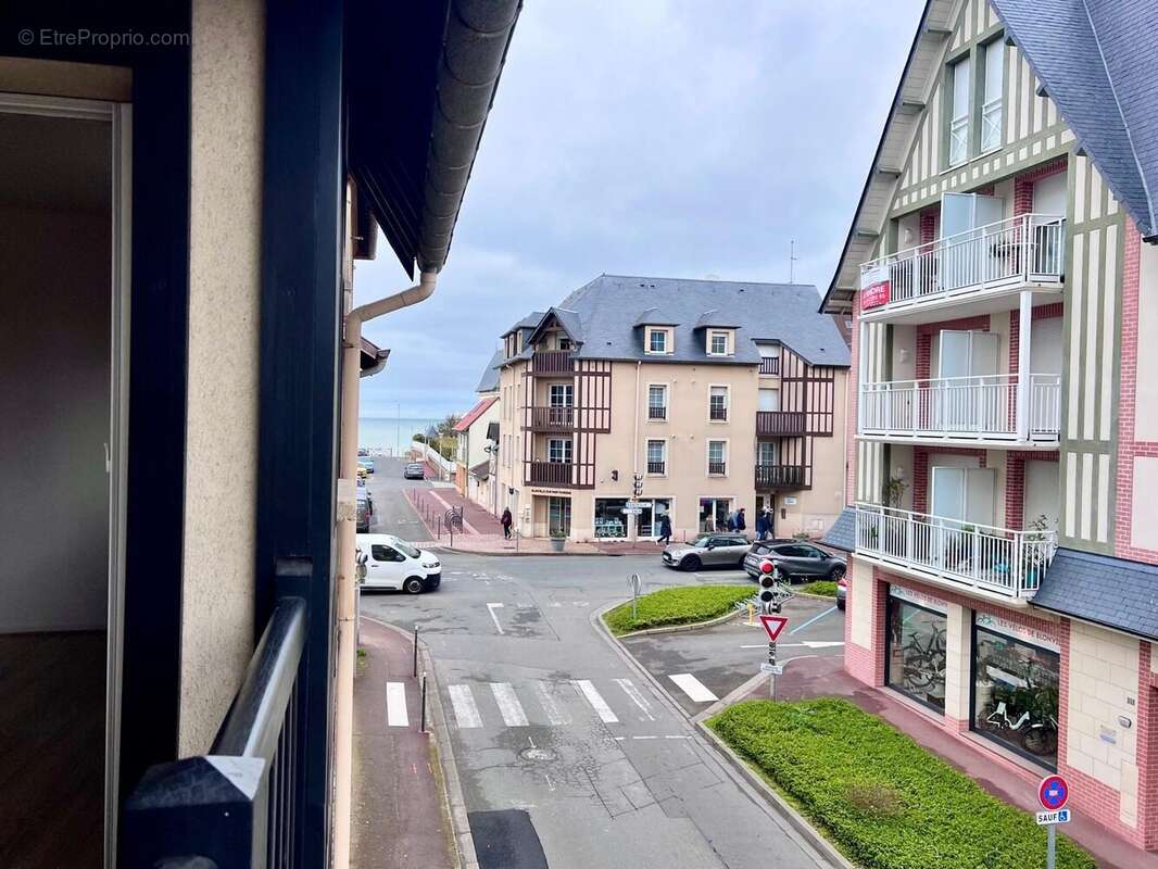 Appartement à BLONVILLE-SUR-MER