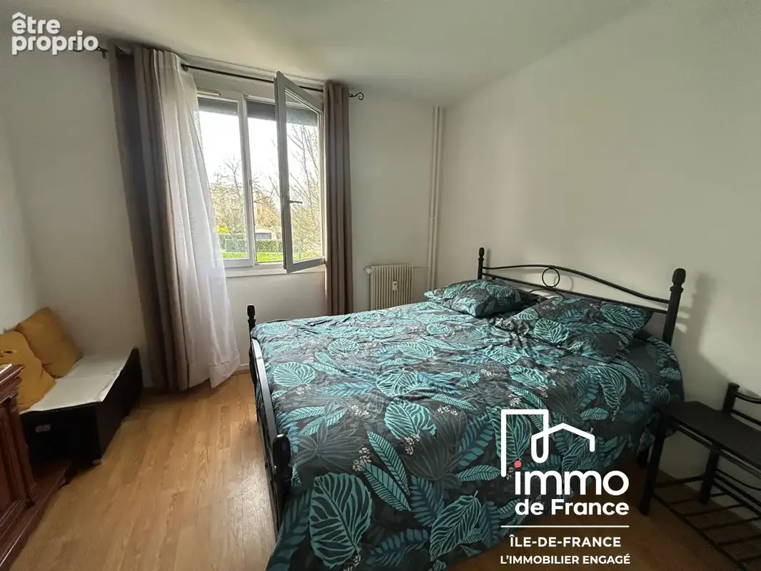 Appartement Sainte Genevieve Des Bois 4 pièce(s) 80 m2 - photo 9