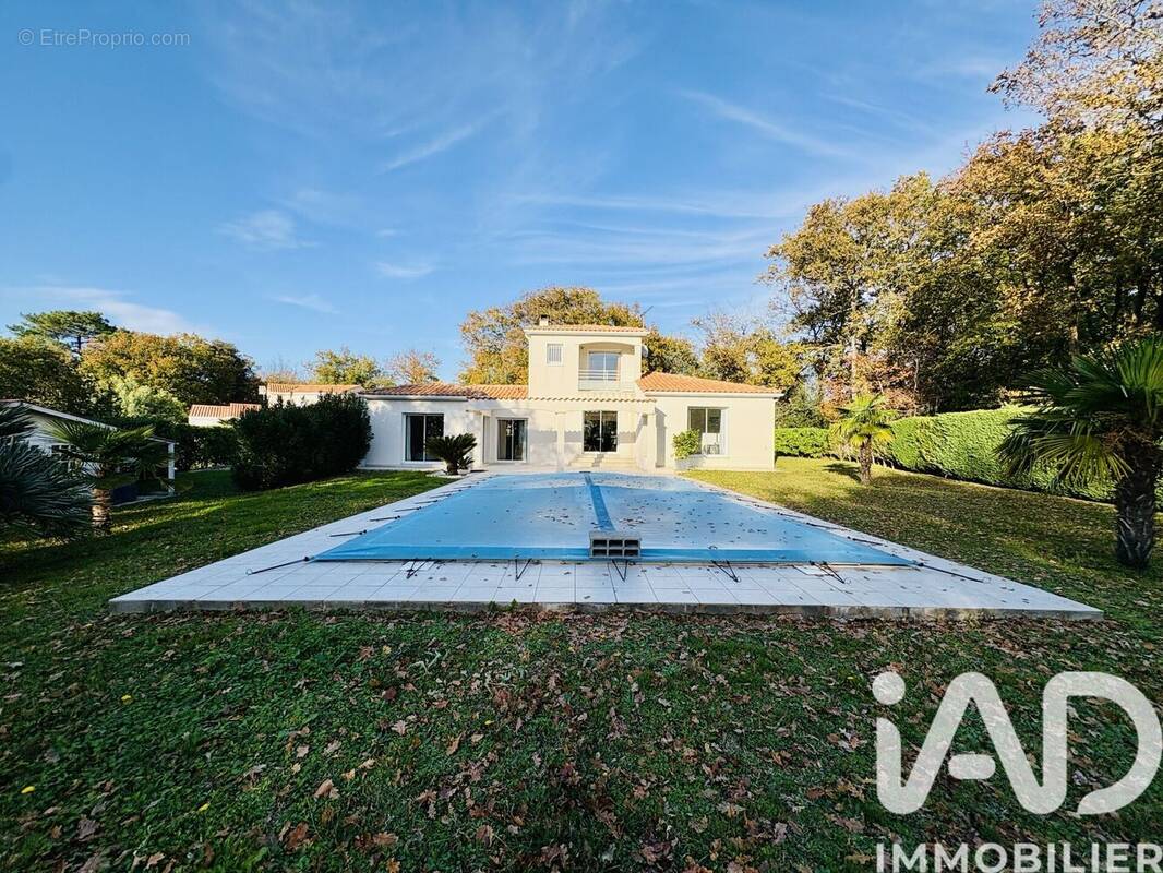 Photo 1 - Maison à BREUILLET