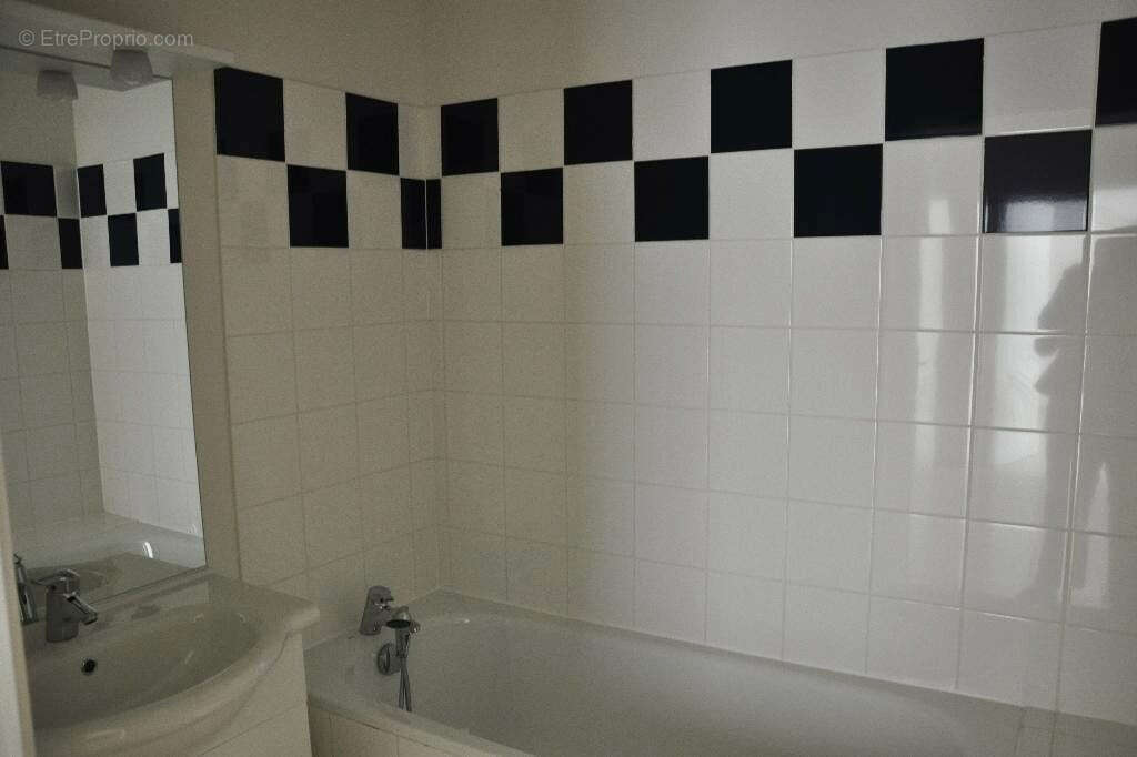 Appartement à EQUEMAUVILLE