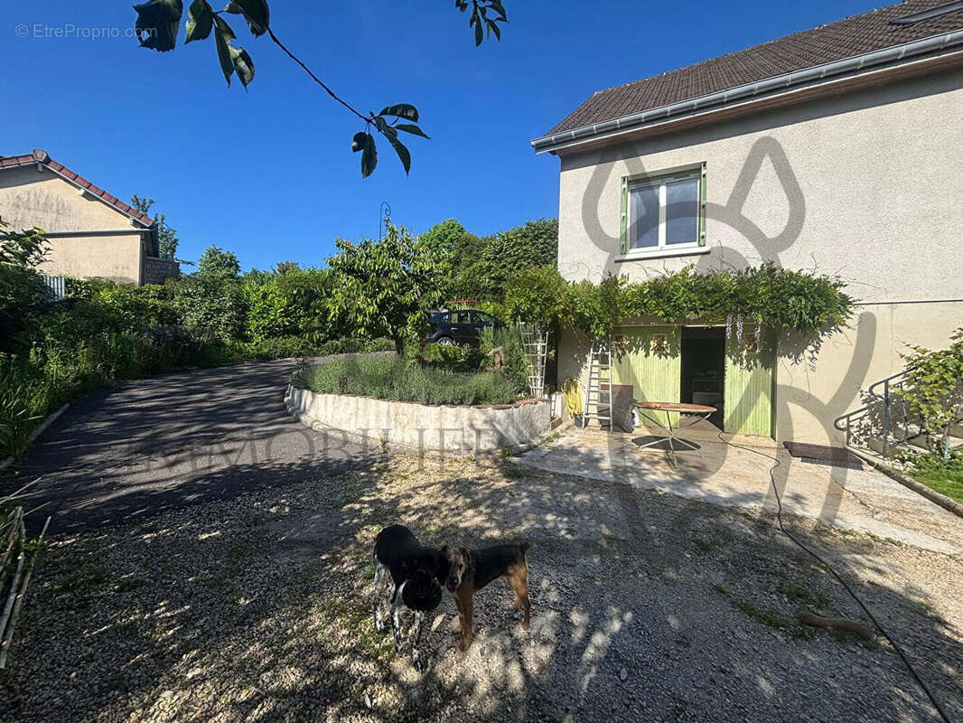 Maison à COULOMMIERS