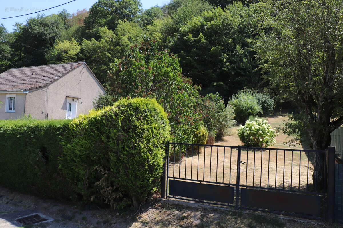 BRION - 139.000 euros - photo 3