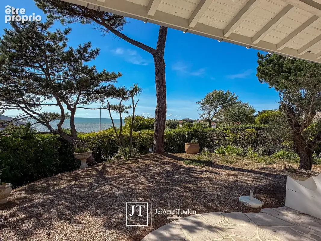 Photo Maison à Royan au prix de 1 591 200€
