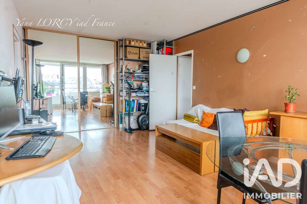 Photo 3 - Appartement à PARIS-18E
