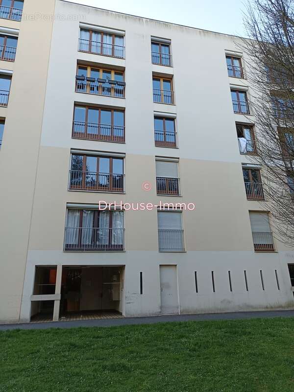 Appartement à SAINT-JACQUES-DE-LA-LANDE