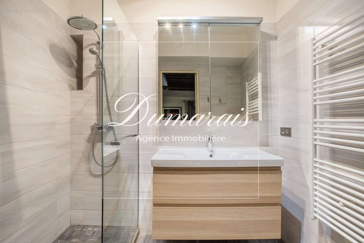 Appartement à PARIS-4E