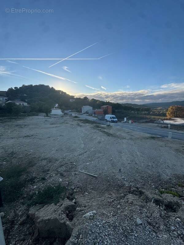 Terrain à ROGNES