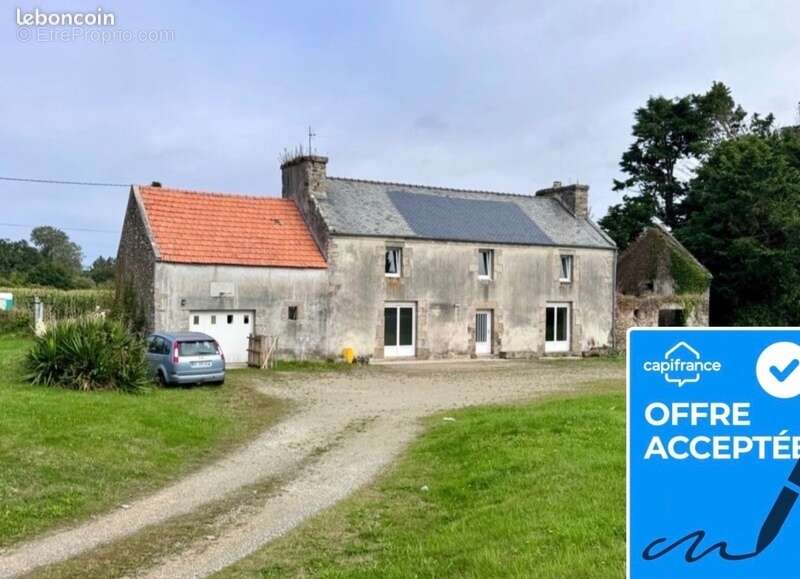 Maison à PLOUGUIN