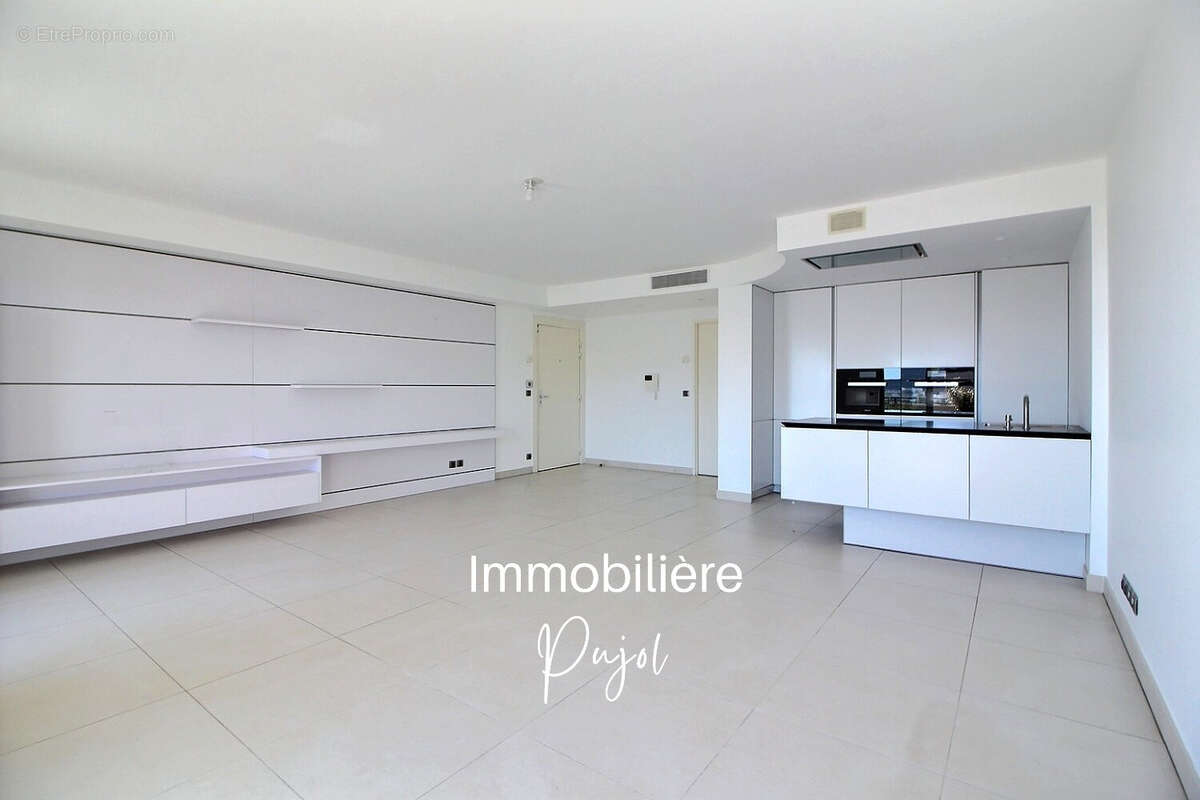 Appartement à MARSEILLE-8E