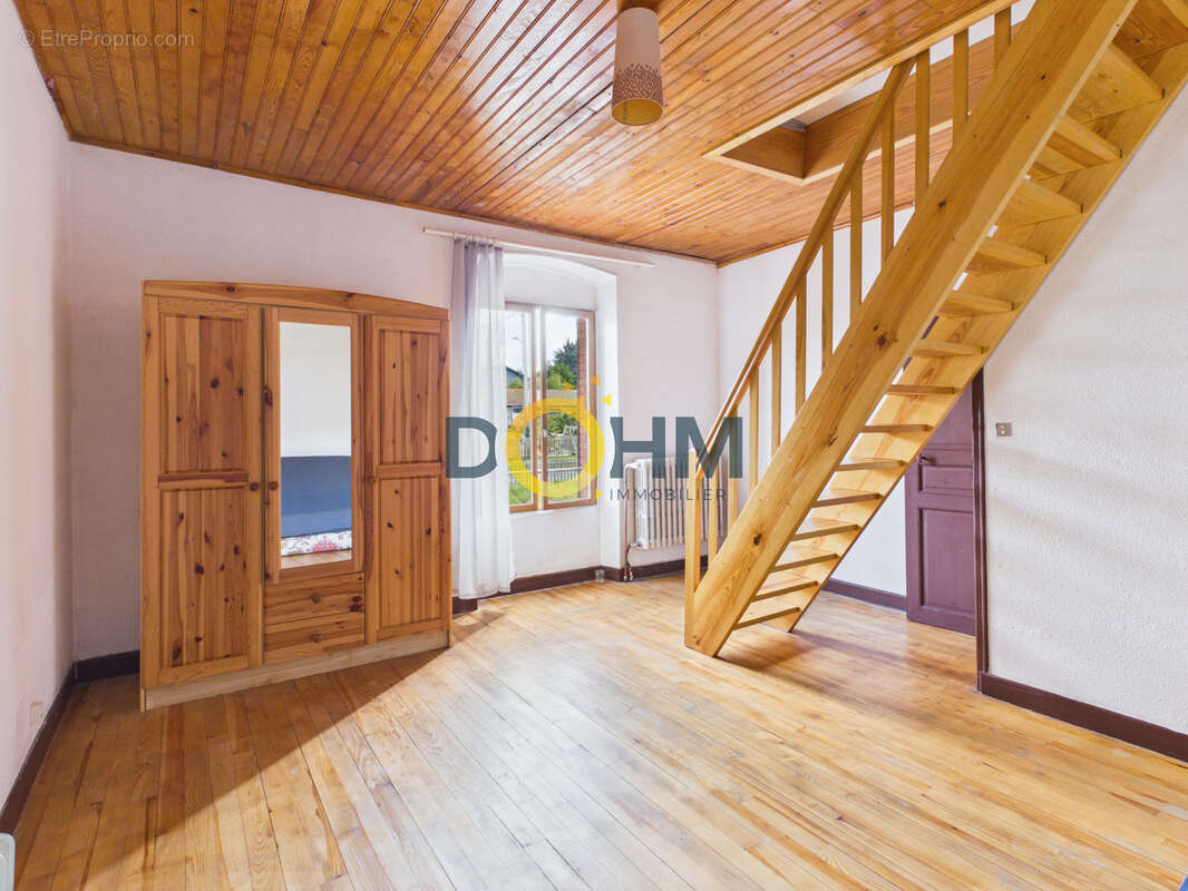 Maison de gare habitable de suite avec terrain - photo 4