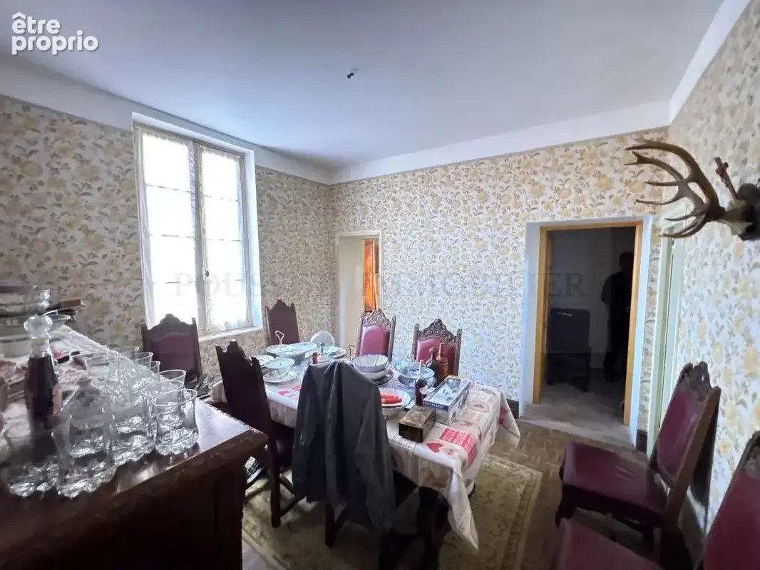 Propriété en pierre du XVIIIe siècle de 540 m² avec dépendances et jardin de 1989 m². - photo 11