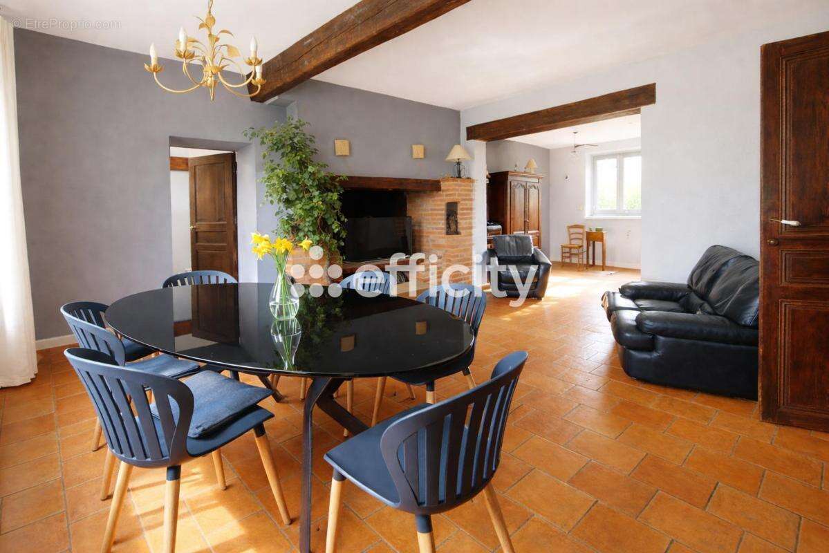 Maison à SAINTE-FOY-D'AIGREFEUILLE