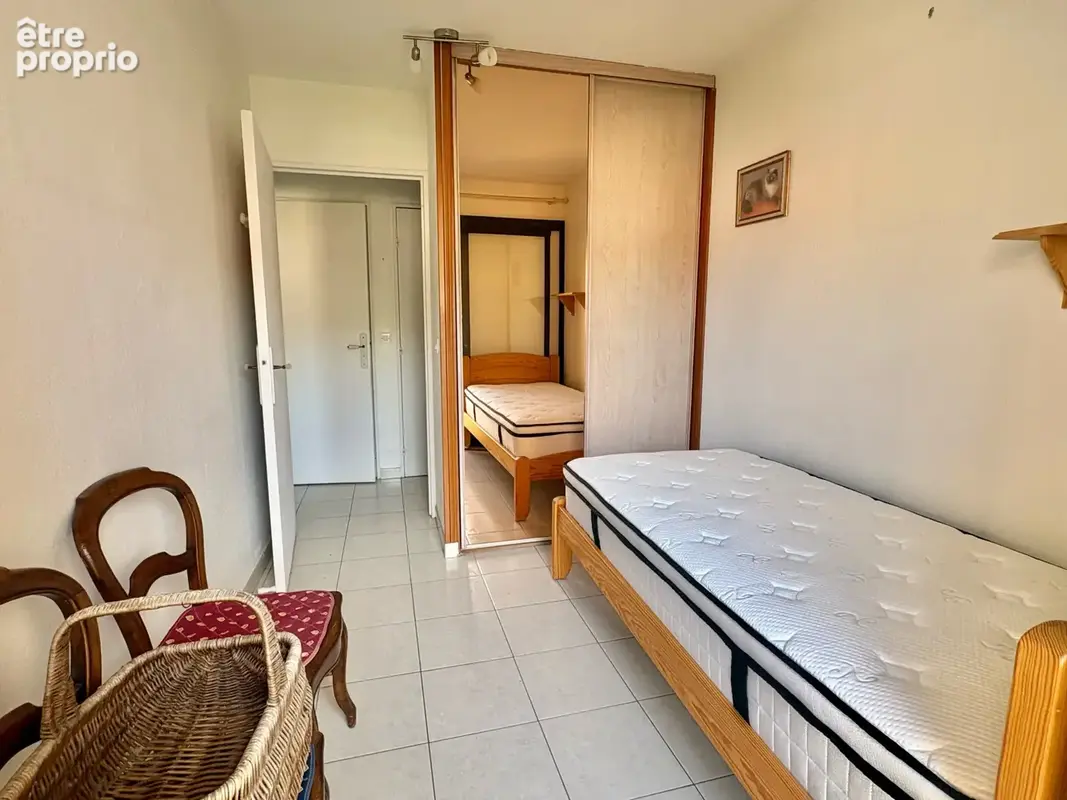 À VENDRE   T4 cabine en plein centre-ville du Lavandou - photo 7