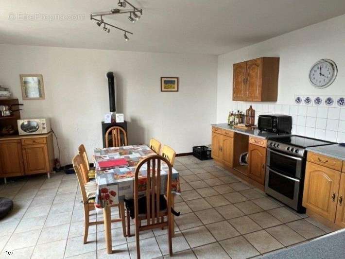 Maison à CHEF-BOUTONNE