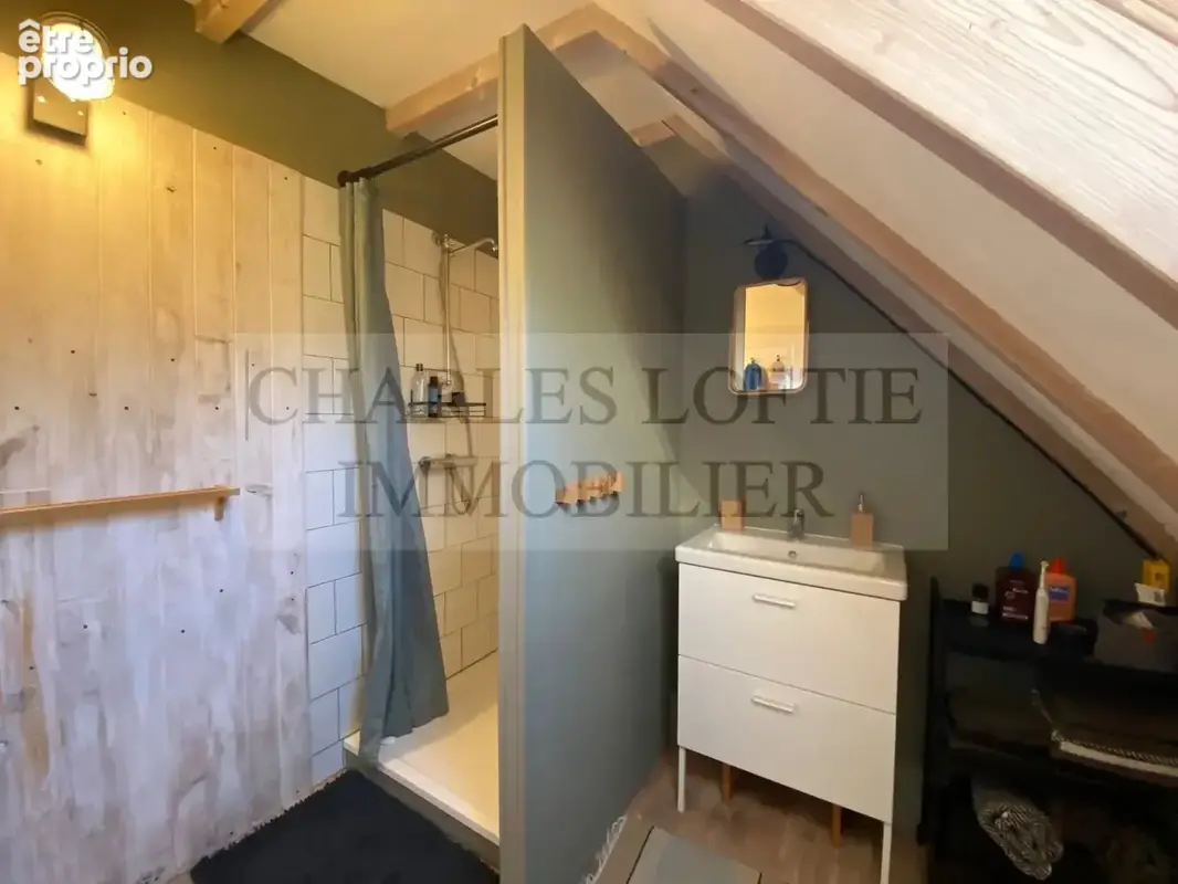 Superbe propriete en pierre comprenant 2 maisons d’habitation avec piscine sur un terrain de 1145 m². - photo 11