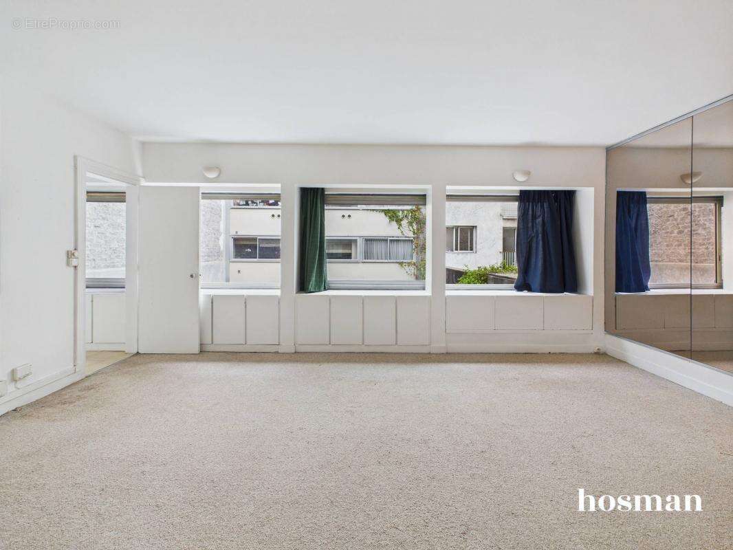 Appartement à PARIS-7E