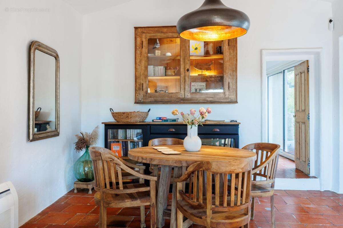 Maison 8 pièces 215 m² à vendre à Cassis (13260) - photo 4