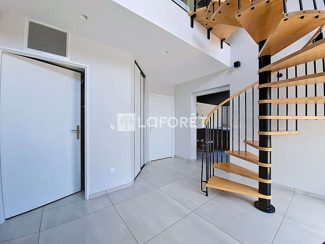 Villa Curienne 6 pièce(s) 160 m2 - photo 2