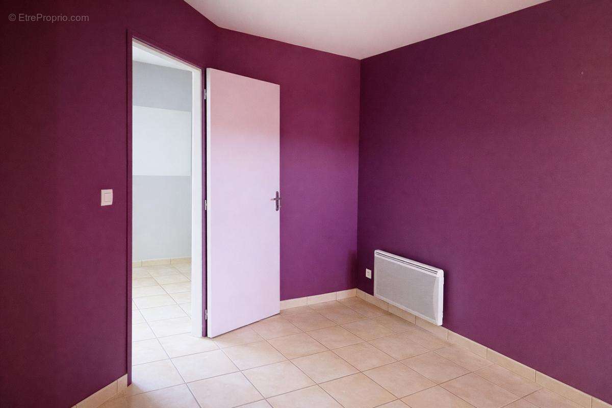 Commerce à SAINT-DONAT-SUR-L'HERBASSE