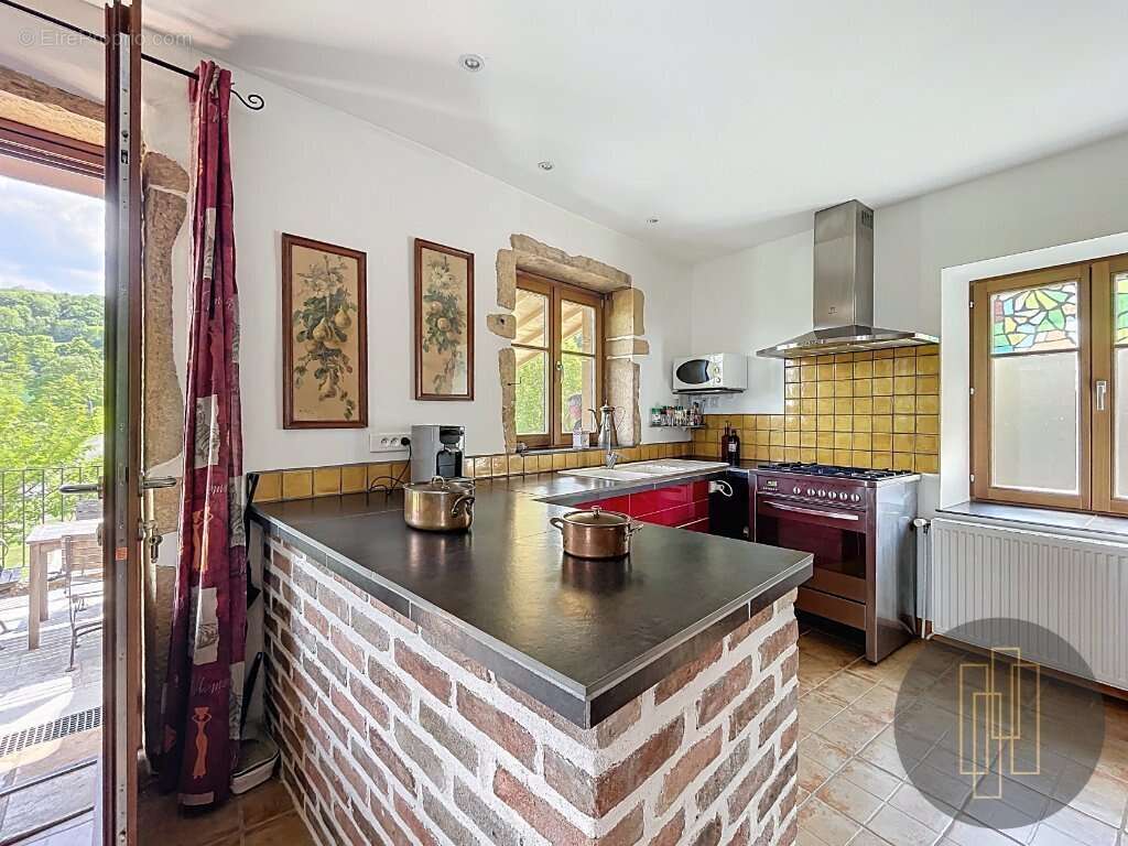 Maison à VILLEFRANCHE-SUR-SAONE