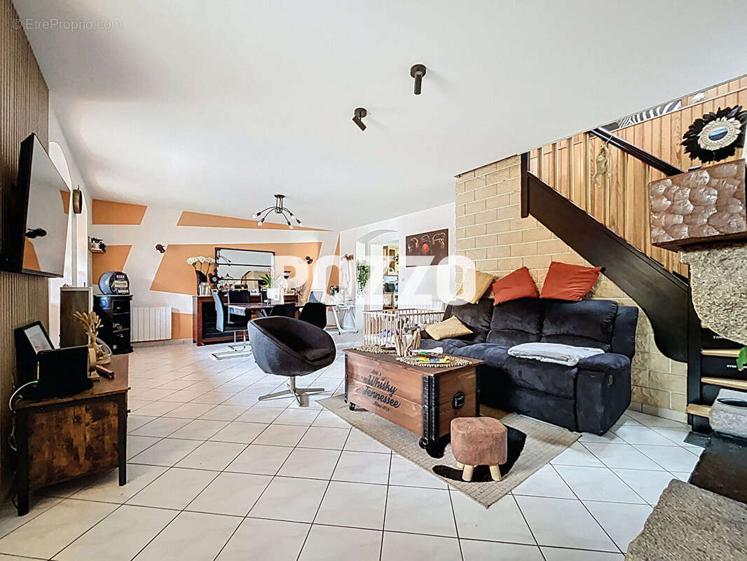 Maison à SAINT-JEAN-DES-BAISANTS