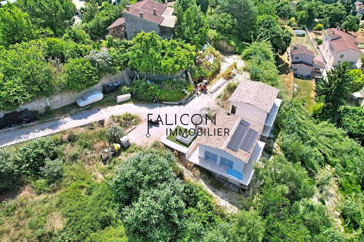 Maison à TOURRETTE-LEVENS