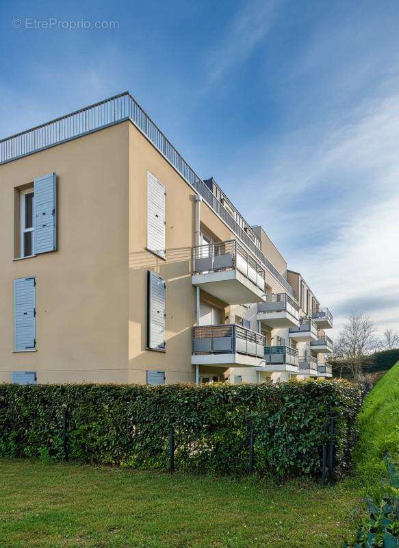 Appartement à BREUILLET