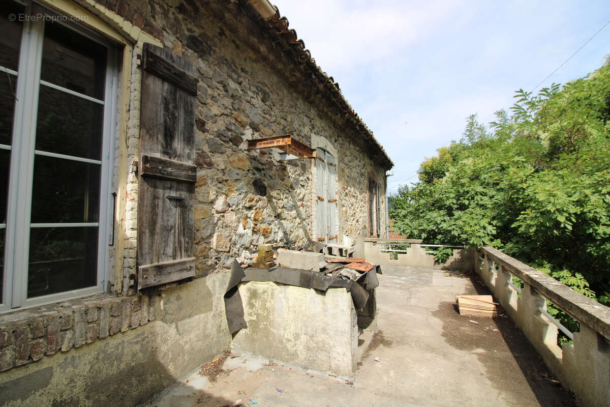 Maison de caractere d'un volume 333 m2  + dependance 86 m2. - photo 60