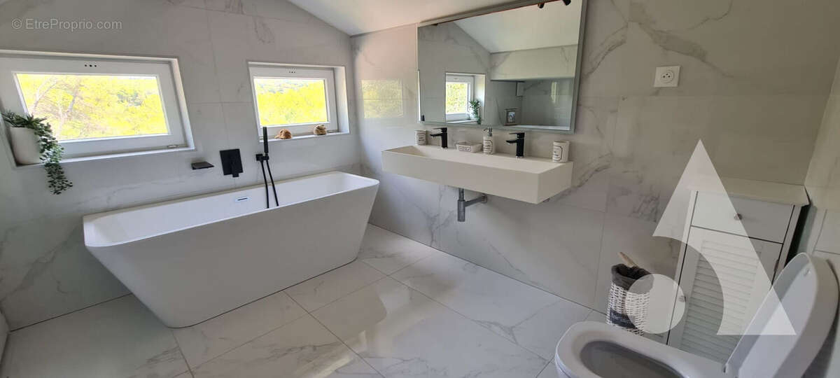 Maison à TRANS-EN-PROVENCE