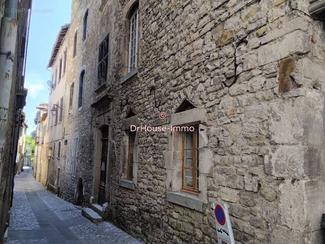 Appartement à VILLEFRANCHE-DE-ROUERGUE