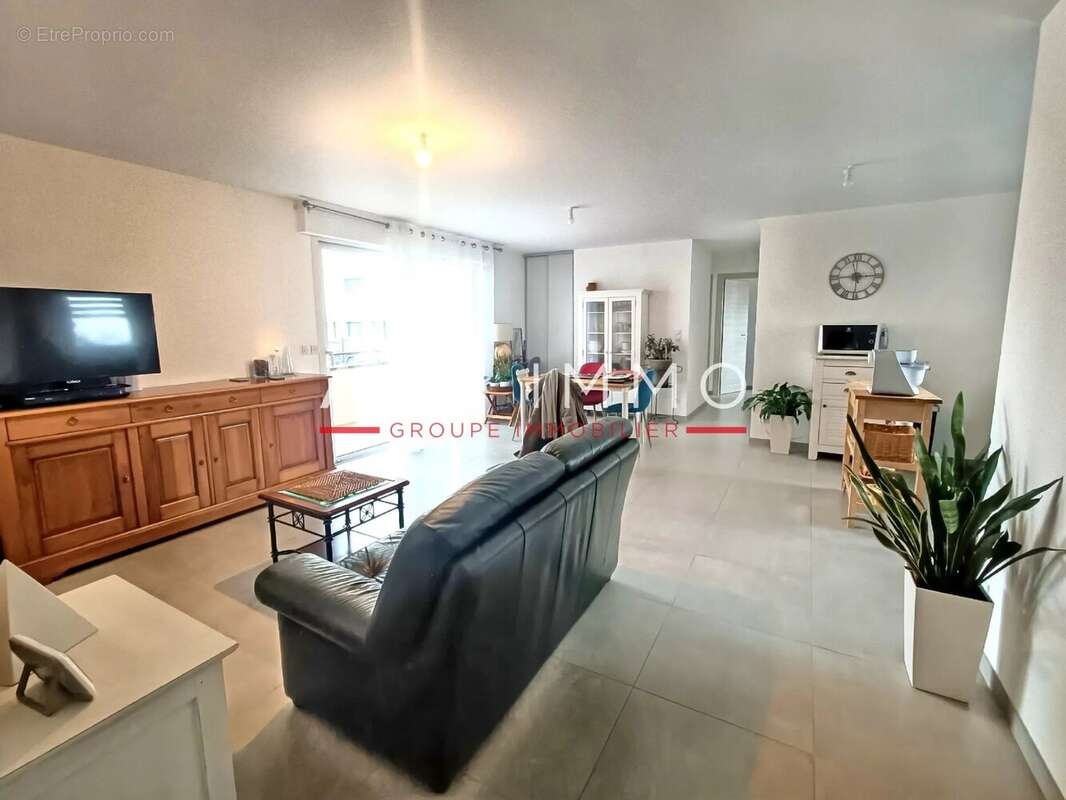 Appartement à CHENS-SUR-LEMAN