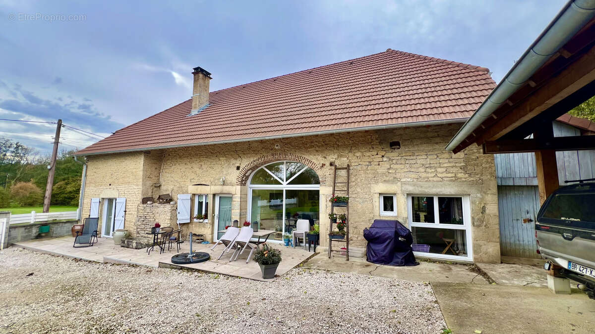 Maison à LA VIEILLE-LOYE