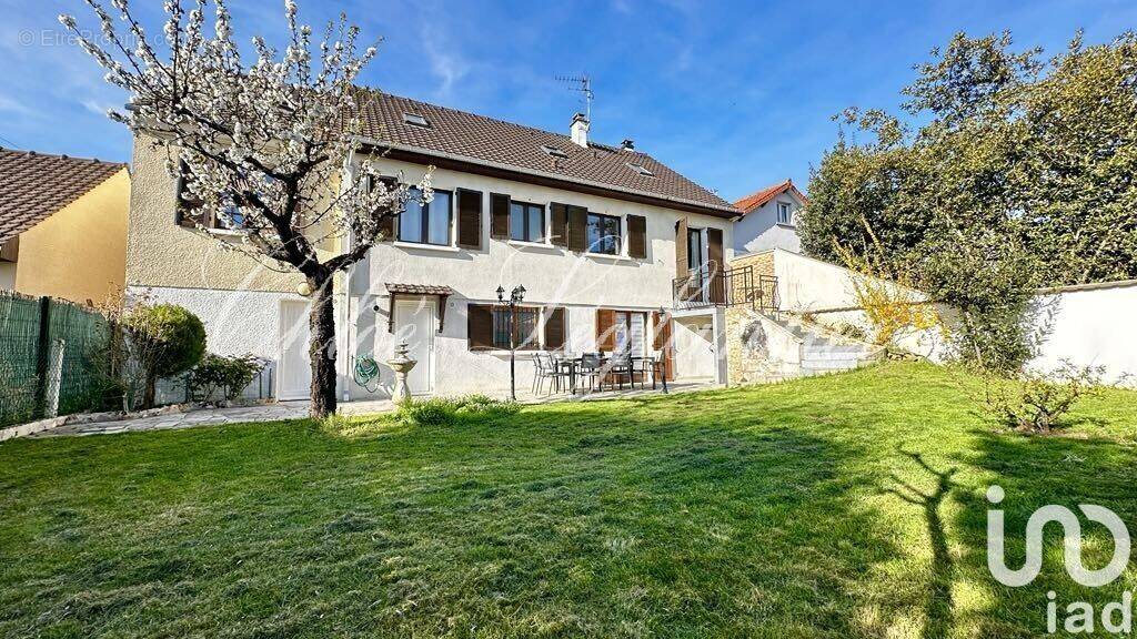 Photo 1 - Maison à PONTAULT-COMBAULT