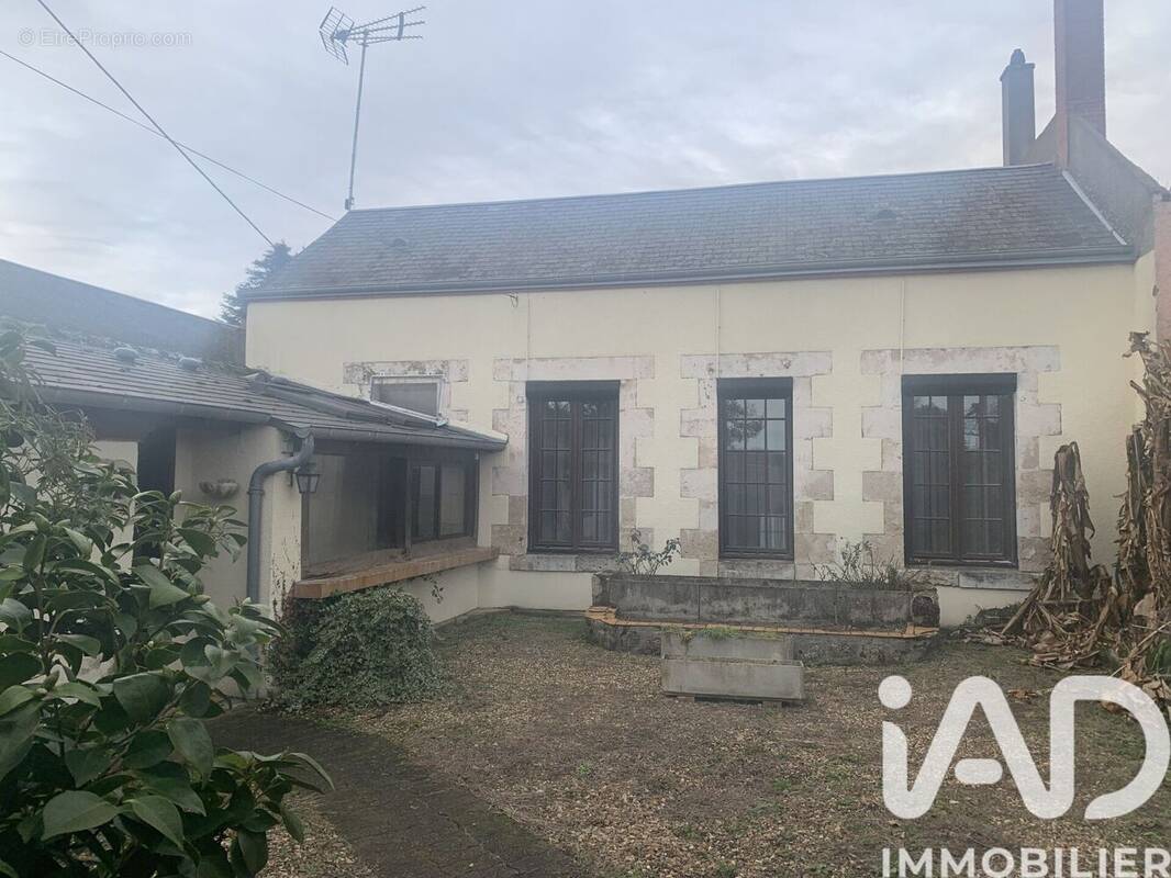 Photo 1 - Maison à SAINT-AY