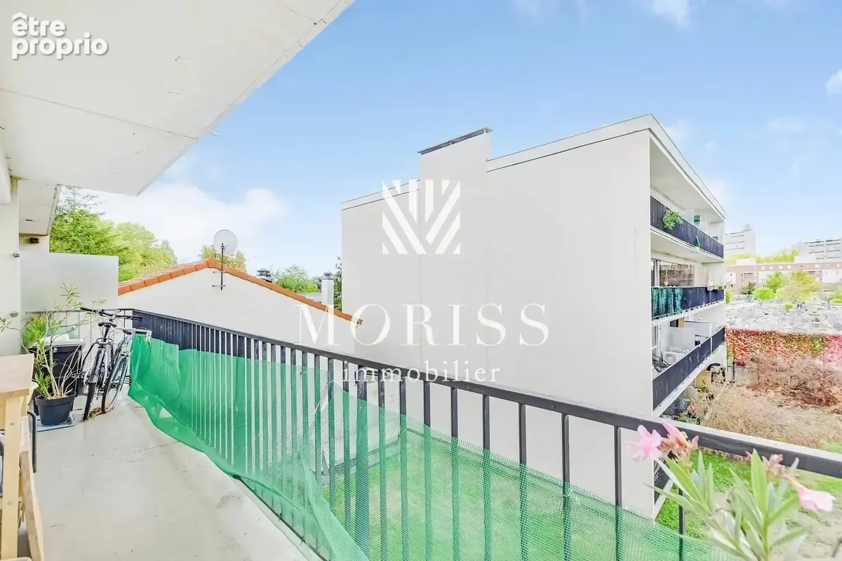 Bagnolet – rue anatole france – 2 pièces avec balcon filant, box et cave - photo 9