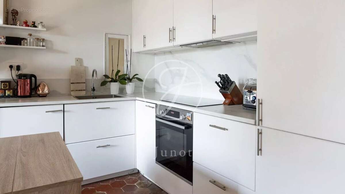 Appartement à PARIS-3E