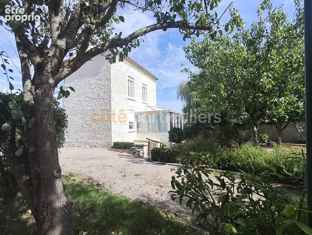 Photo Maison à Mezidon-Canon au prix de 199 000€