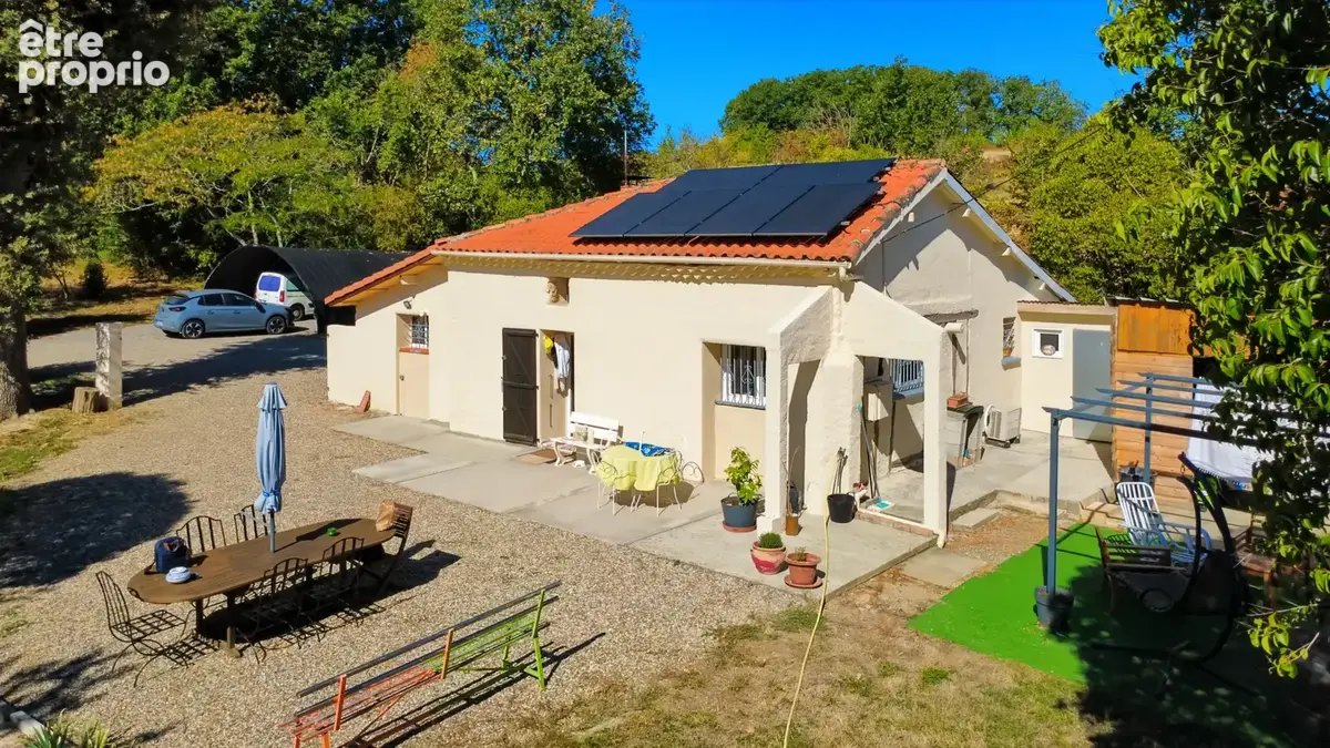 Maison T3 de 81m2, de plain-pied, rénovée avec terrain de 8200m2 - photo 3